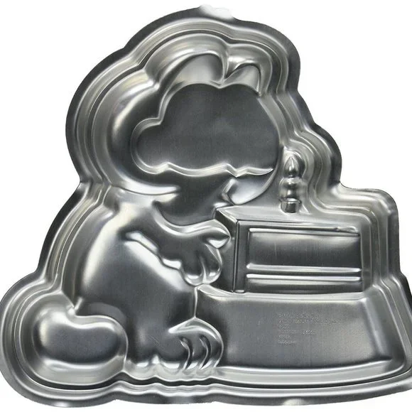 Wilton Garfield The Cat Cake Pan (2105-2447, 1981) - Picture 1 of 4